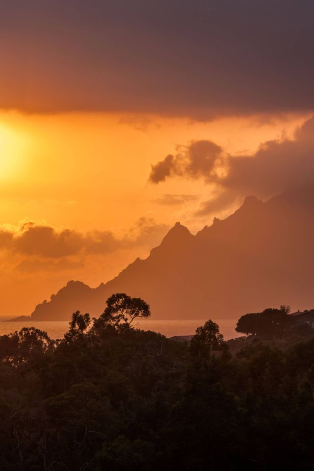 Coucher de soleil dur le Capo Senino